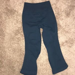 DEEP SEA GREEN BLUE LEGGINGS FROM LULULEMON
